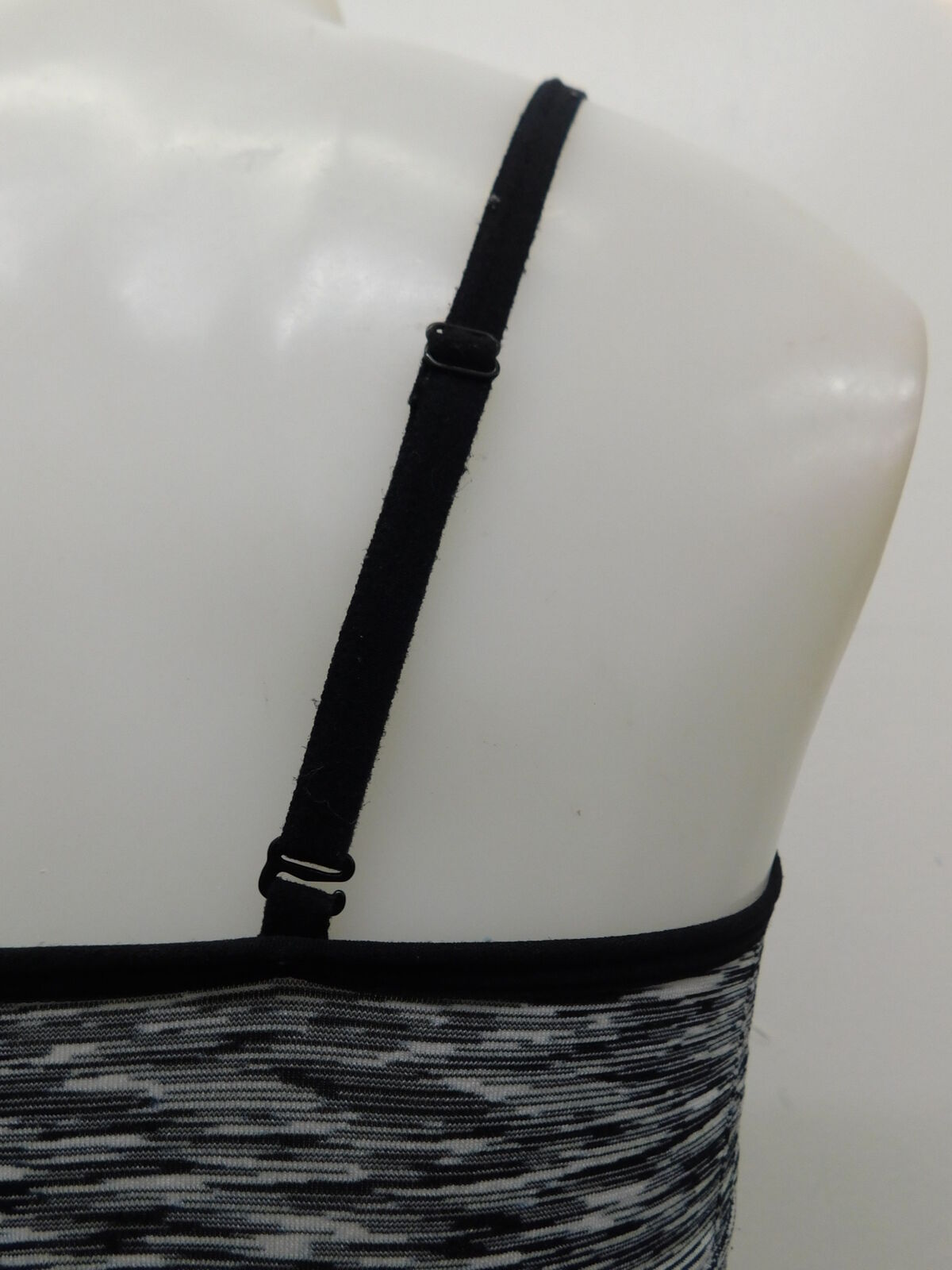 Pre-Owned Sports Bra Joe Boxer Small Adult White Jazz