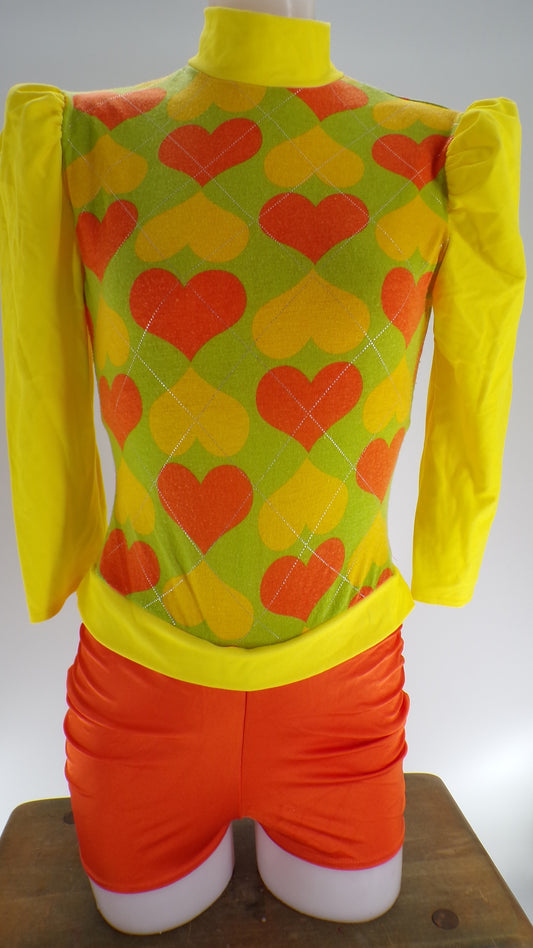 Pre-Owned Costume Groovy Hearts   XS Adult Yellow  Jazz