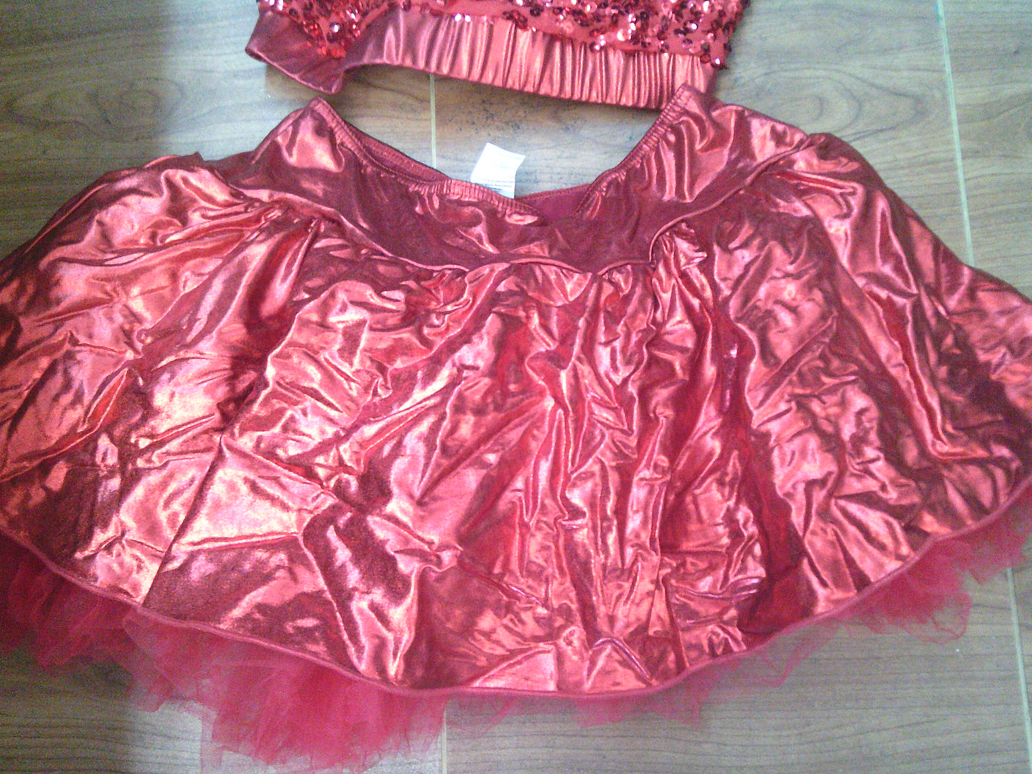 Pre-Owned Costume AWCT  V2221 Medium Adult Red Tulle Skirt Jazz Musical Sequin