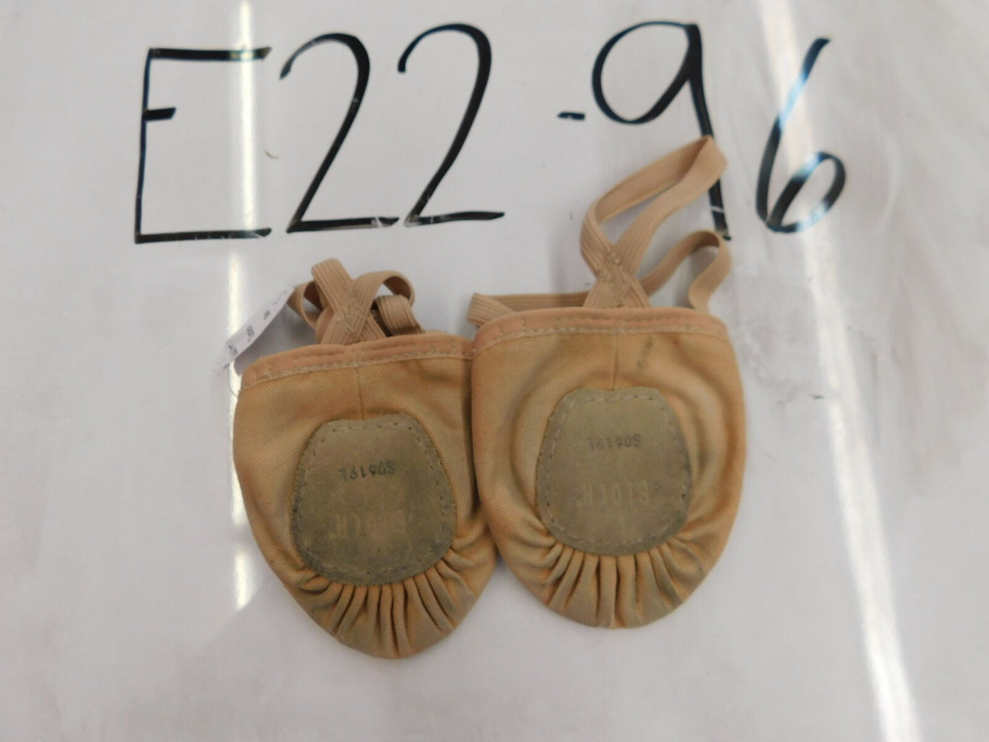 Pre-Owned Contemporary Shoes Bloch Little Kids Canvas