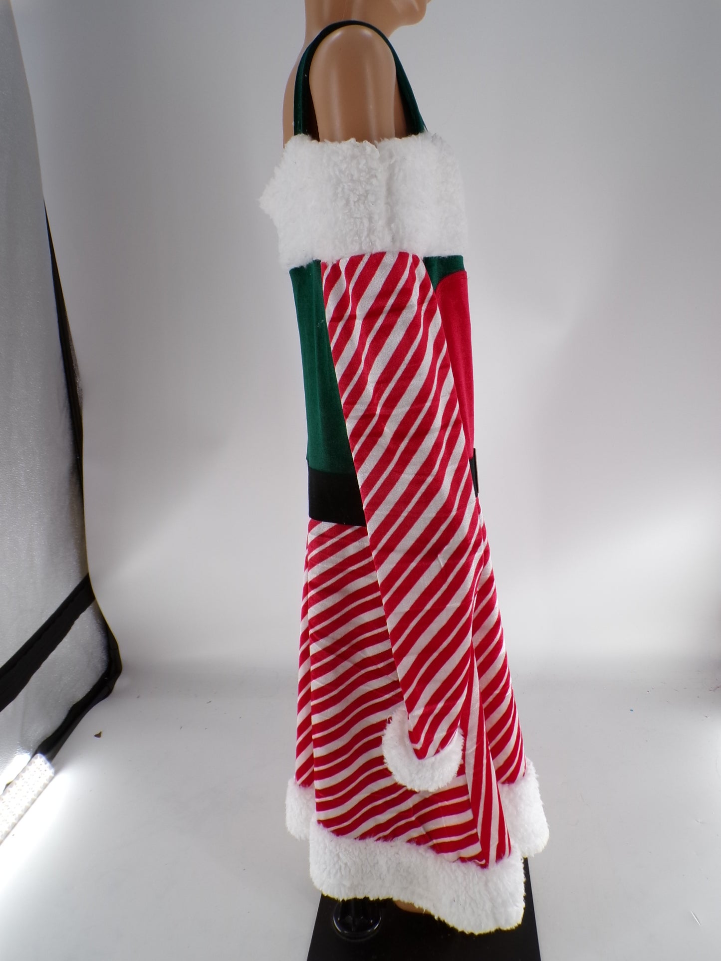 Pre-Owned Costume Christmas No Boundaries   Small Child Red  Jazz