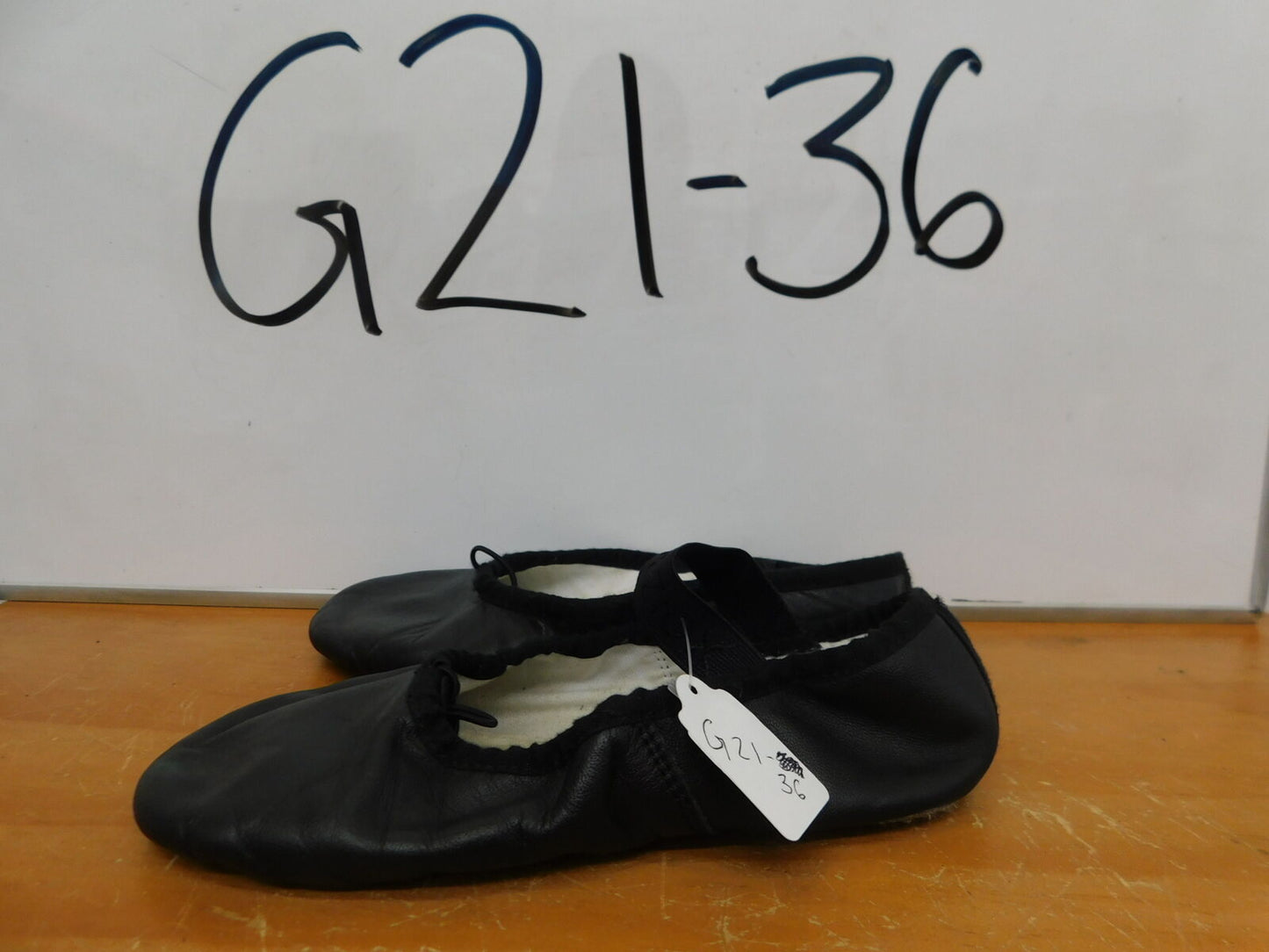 Pre-Owned Ballet Shoes Capezio Big Kid 3M  Leather  Full Sole