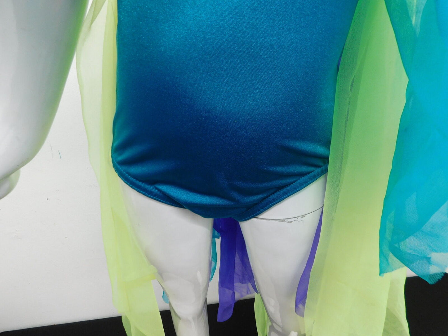 Pre-Owned Costume Costume Gallery   Medium Child   Contemporary