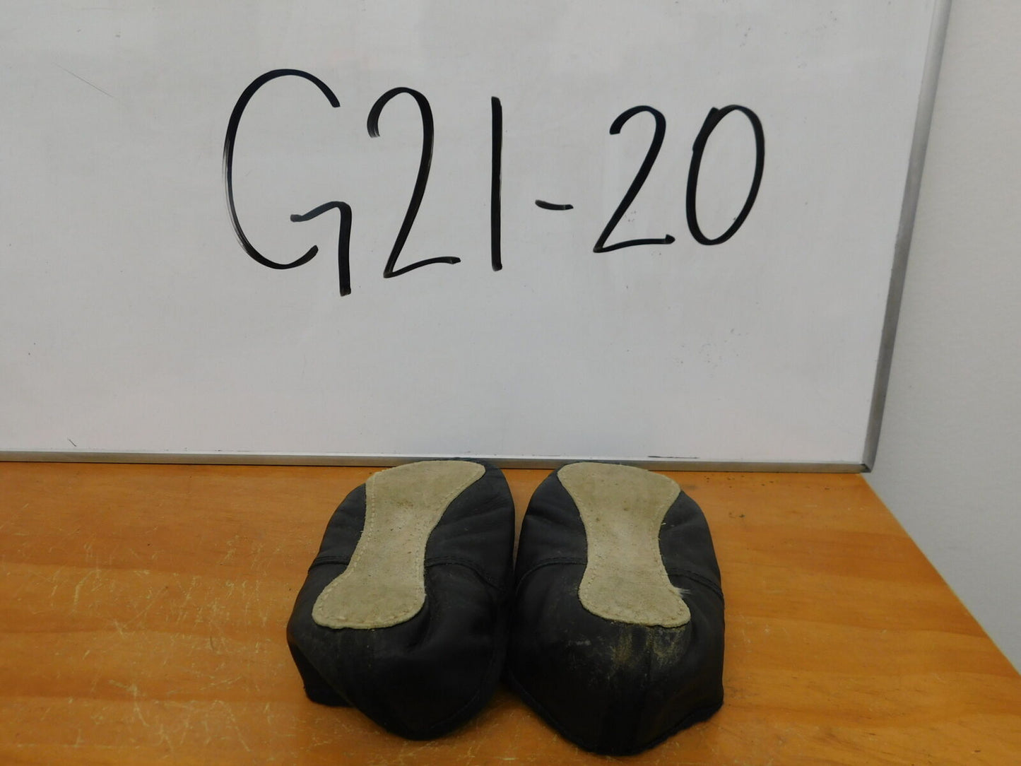 Pre-Owned Ballet Shoes Capezio Big Kid 3N  Leather  Full Sole