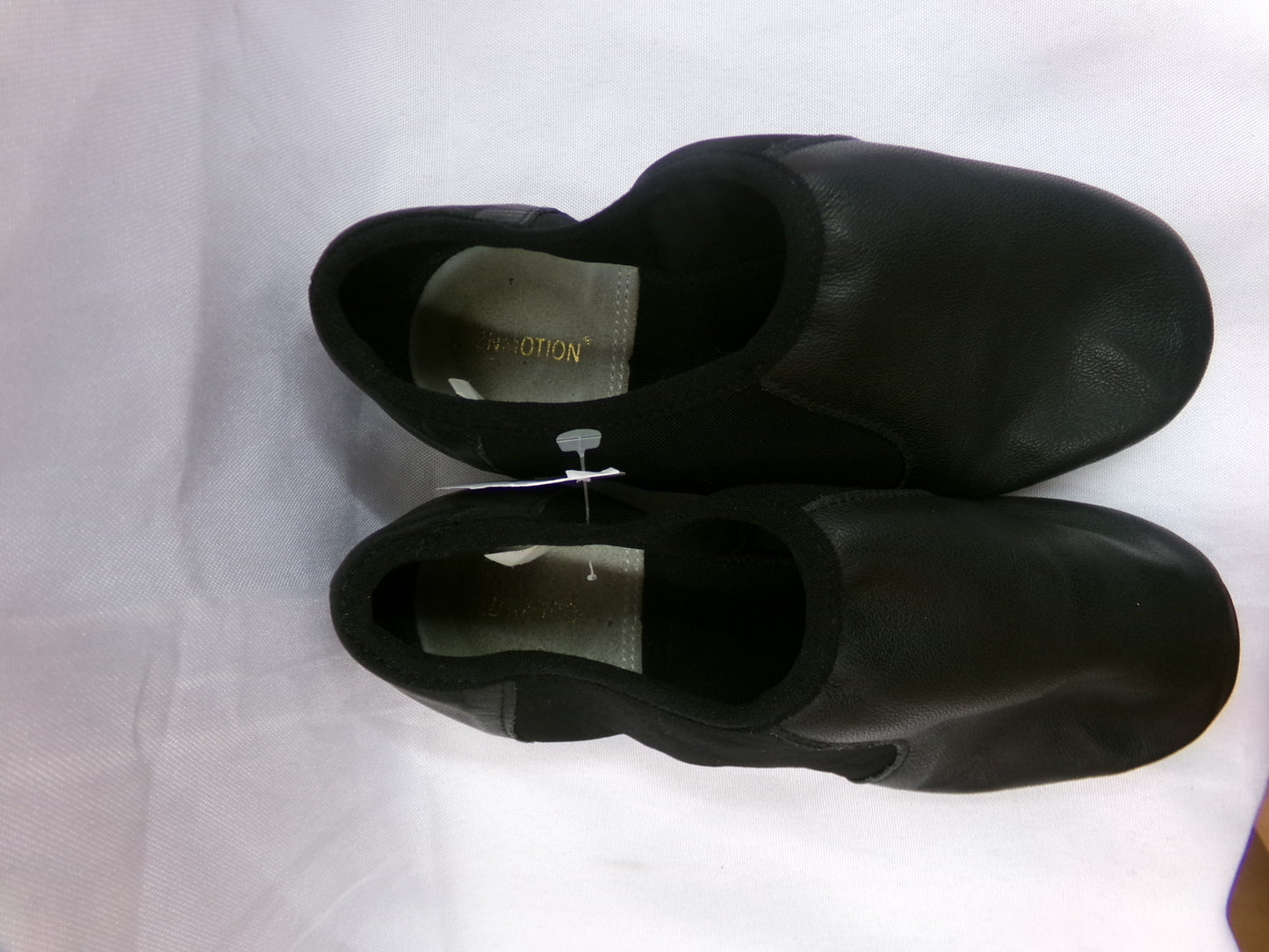 Pre-Owned Jazz Shoes DanzNMotion Adult 5M Stretch Leather Pull On Split Sole