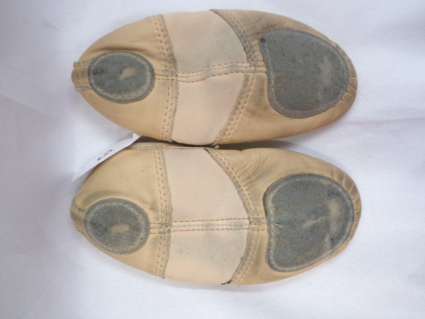 Pre-Owned Ballet Shoes Revolution Child 13M Leather Split Sole Stretch