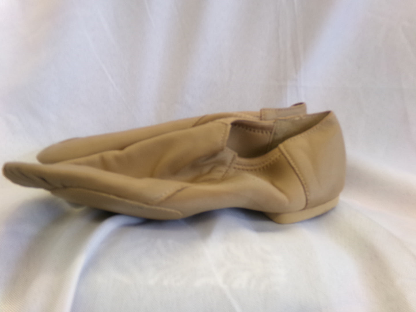 Pre-Owned Jazz Shoes So Danca JZ43 Tan Adult 8M Pull On Leather Split Sole