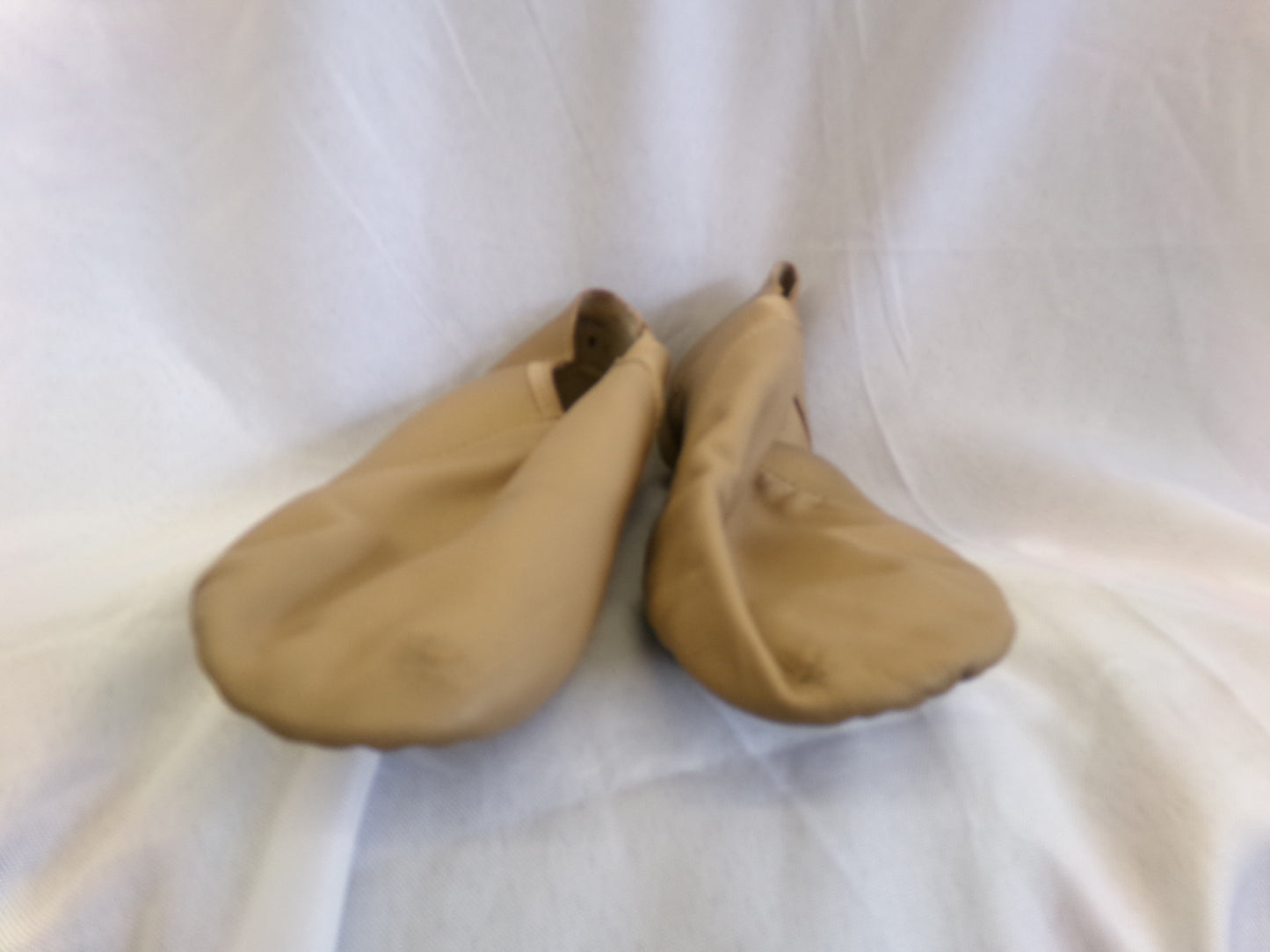 Pre-Owned Jazz Shoes So Danca JZ43 Tan Adult 8M Pull On Leather Split Sole