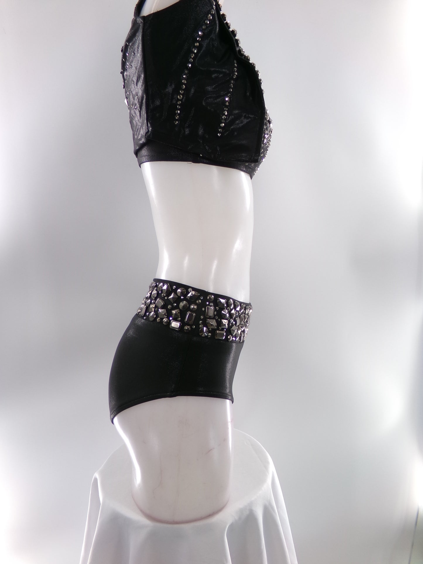 Pre-Owned Costume XLC Child Black Glamour Jazz Acro Contemporary Beading 3 pc Metallic