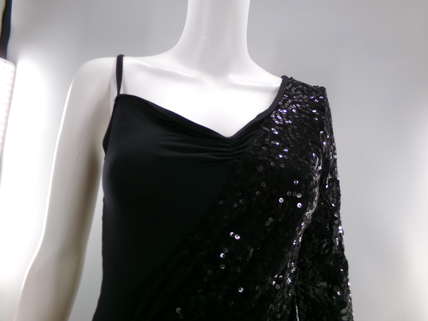 Pre-Owned Costume Medium Adult Black Weissman 8235 Jazz Acro Baton Contemporary Asymmetrical Sequin Unitard