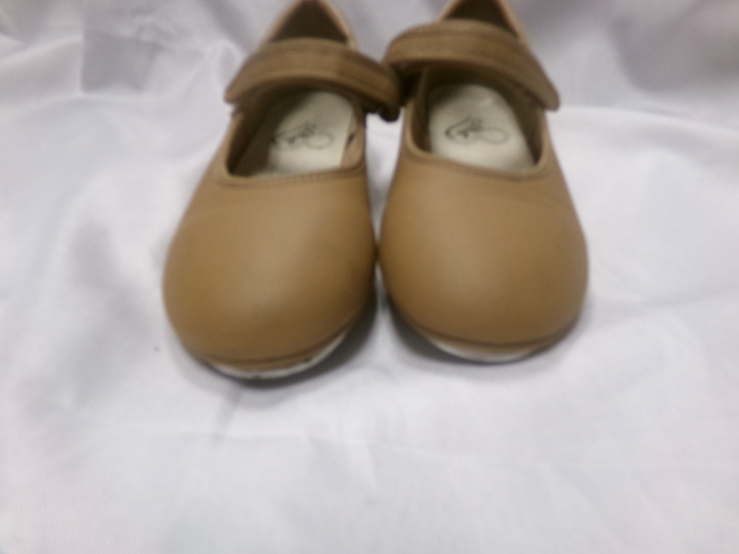 Pre-Owned Dance Tap Shoes Stelle Kids 4M Mary Jane easy Strap Tan