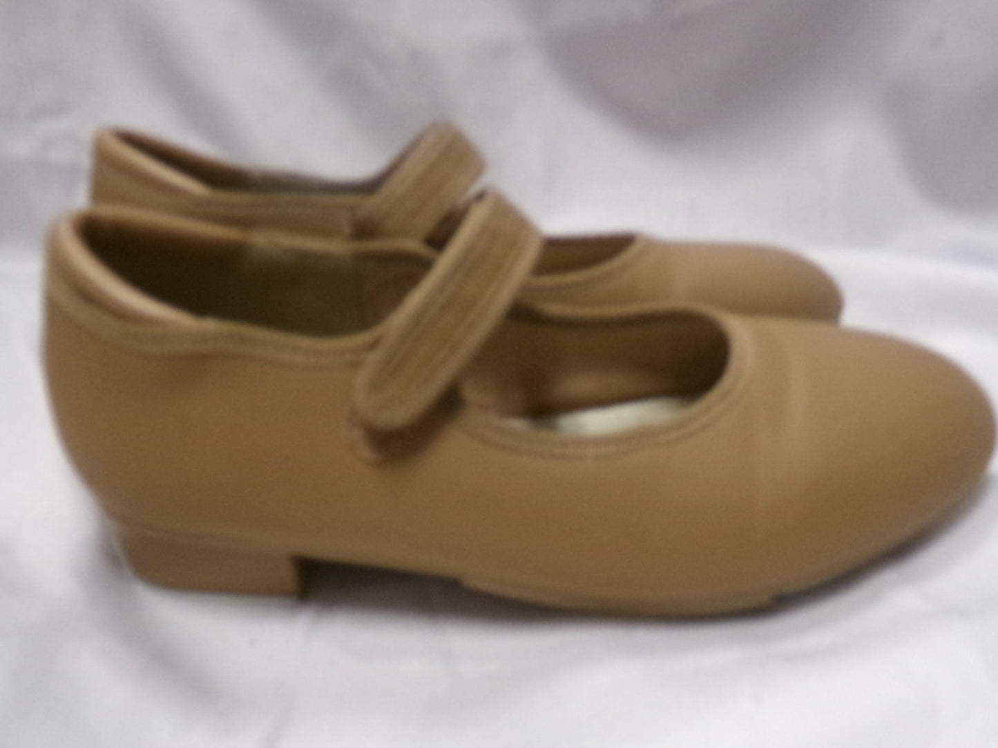Pre-Owned Dance Tap Shoes Stelle Kids 4M Mary Jane easy Strap Tan