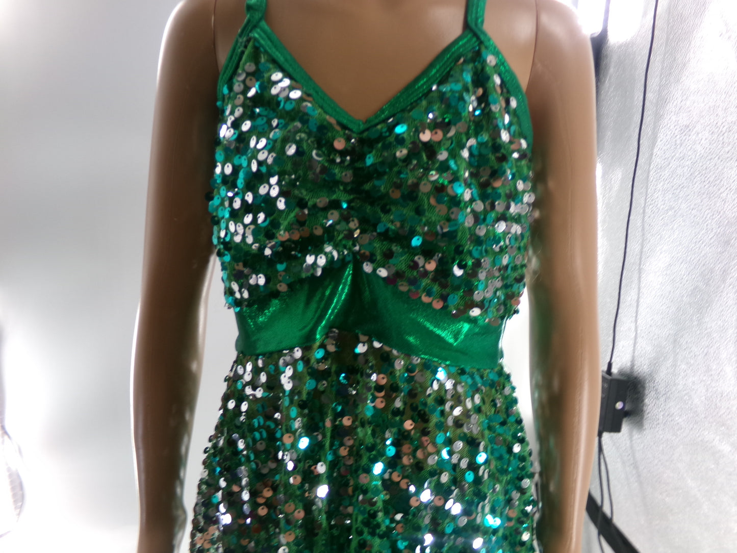 Pre-Owned Costume Intermediate Child Green A Wish Come True 11424 Jazz Tap Clogging Sequin 2 pc Metallic