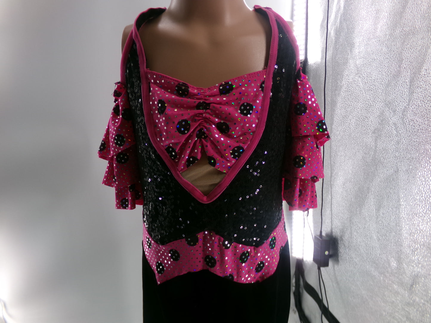 Pre-Owned Costume Large Child Pink Artstone 0513 Jazz Tap Clogging Musical Theater Jumpsuit, polka dots, Sequin