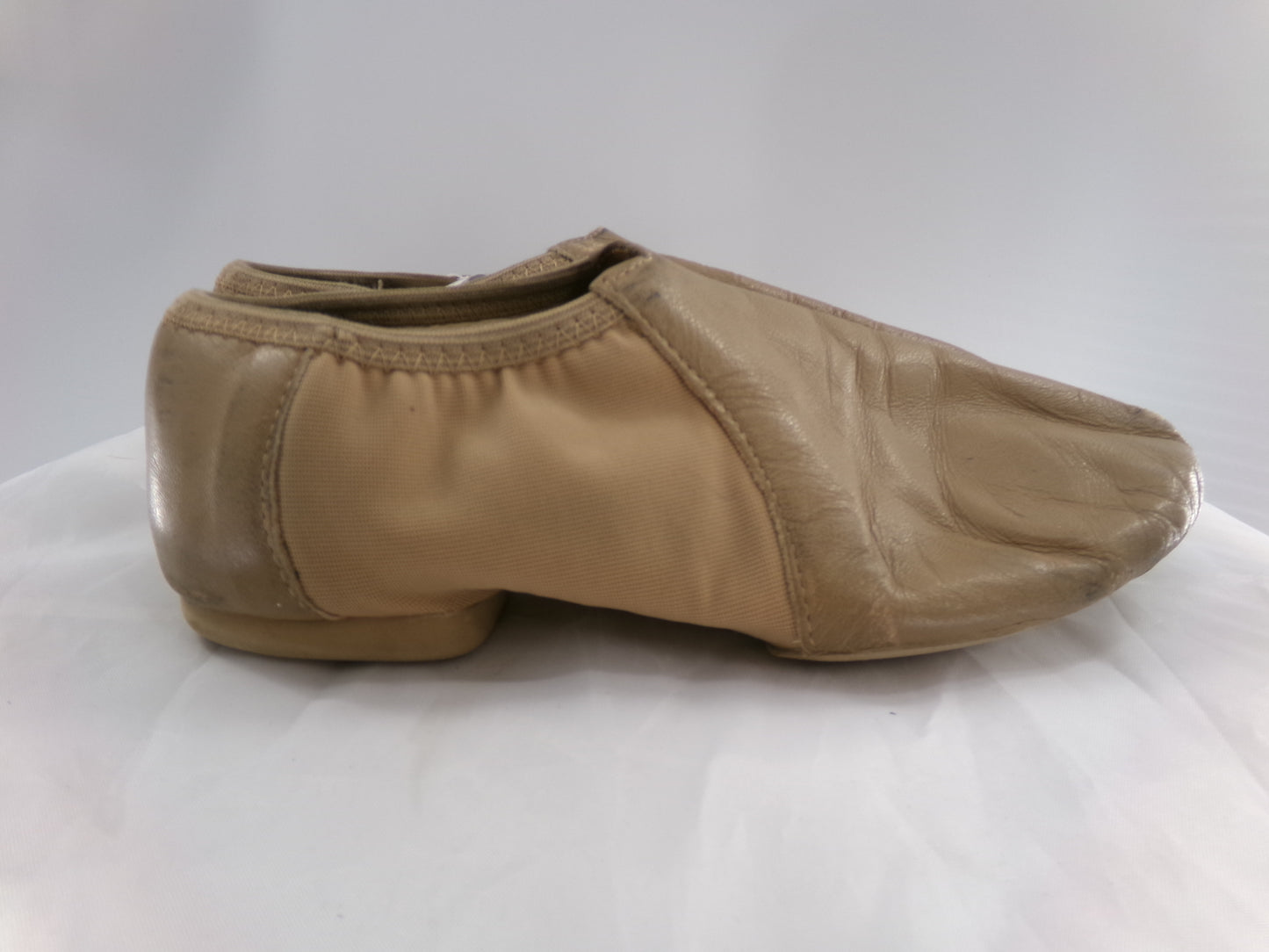 Pre-Owned Jazz Shoes Danz N Motion Tan 9158 Adult 5M Slip On Stretch Side