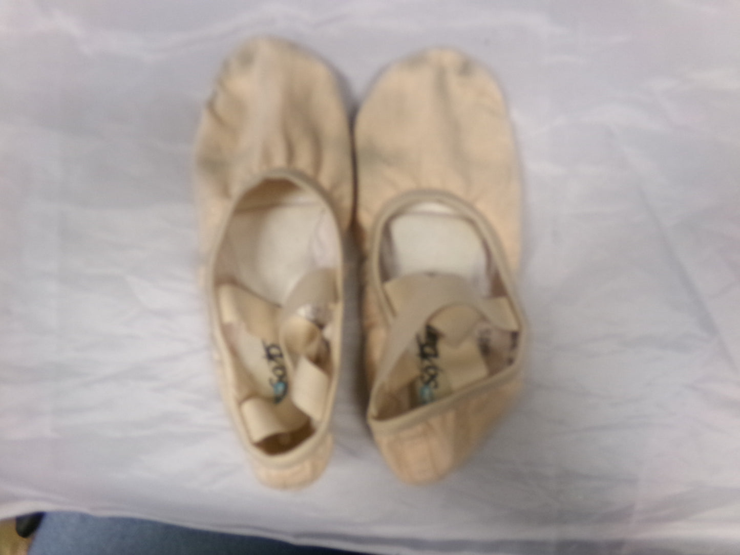 Pre-Owned Ballet Shoes So Danca SD16 4.5B Youth Canvas Crossing Straps Split Sole