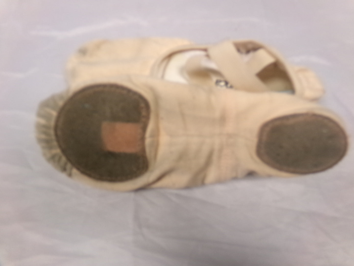 Pre-Owned Ballet Shoes So Danca SD16 4.5B Youth Canvas Crossing Straps Split Sole