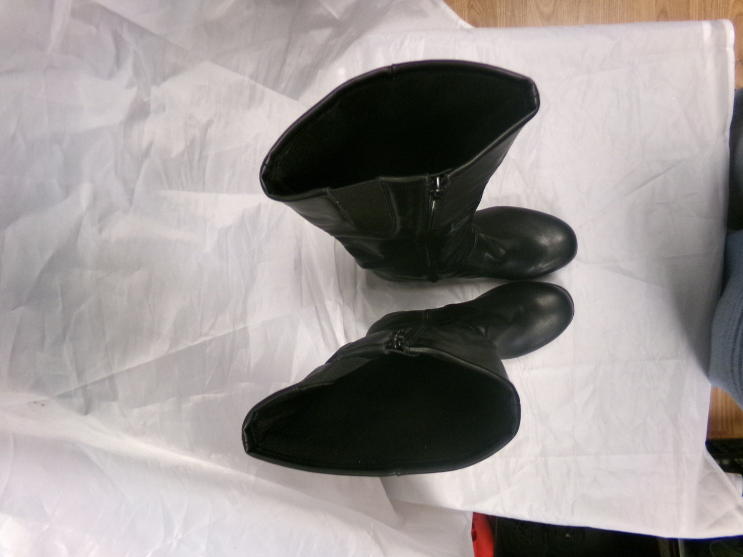 Pre-Owned Parade Shoes Gotham Black 7.5M Knee High Zip Up Rubber Soles