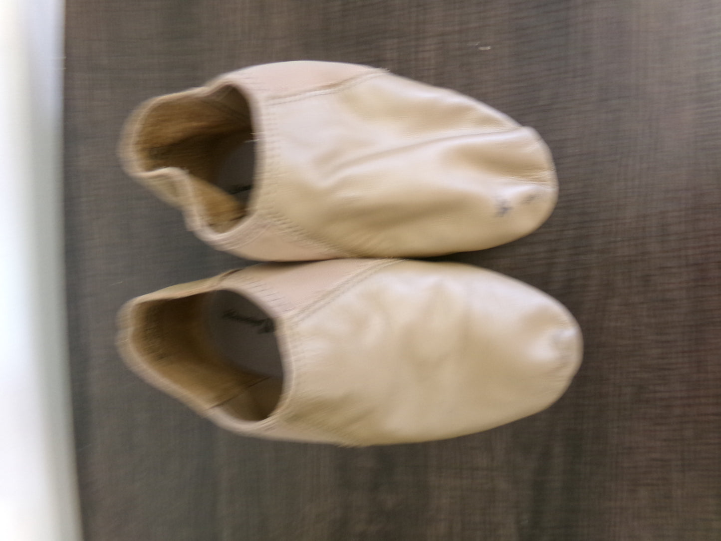 Pre-Owned Jazz Shoes Dancing Fair Adult 6M Slip On Leather Split Sole