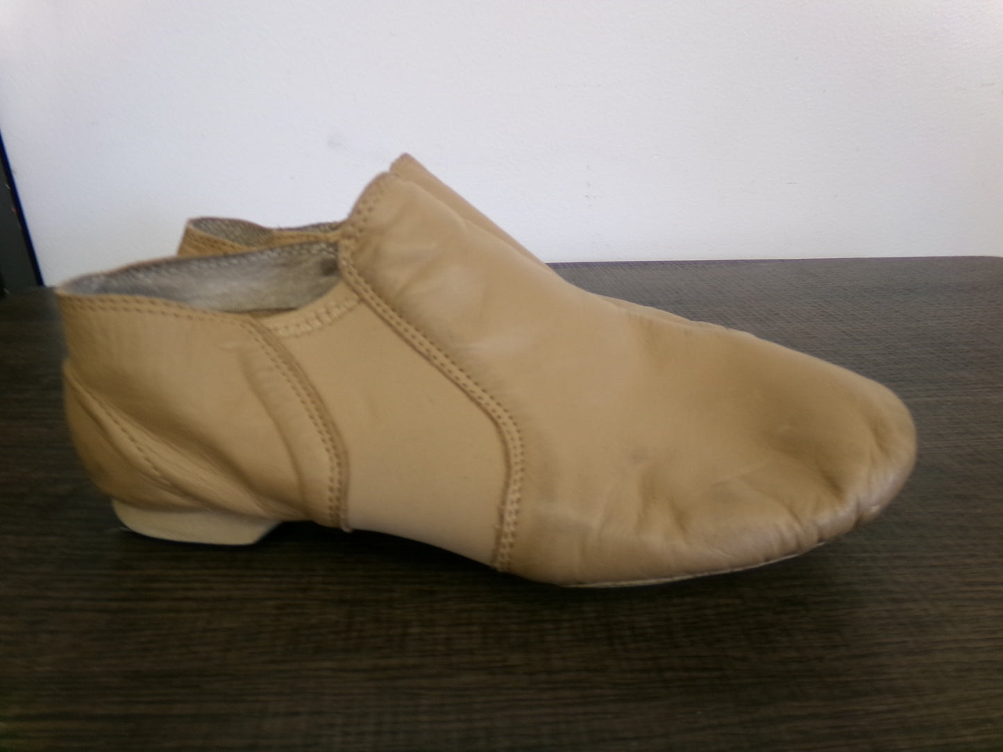 Pre-Owned Jazz Shoes Revolution 656 Adult 6M Pull On Leather Split Sole