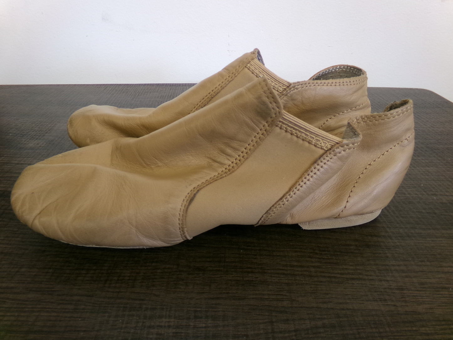 Pre-Owned Jazz Shoes Revolution 656 Adult 6M Pull On Leather Split Sole