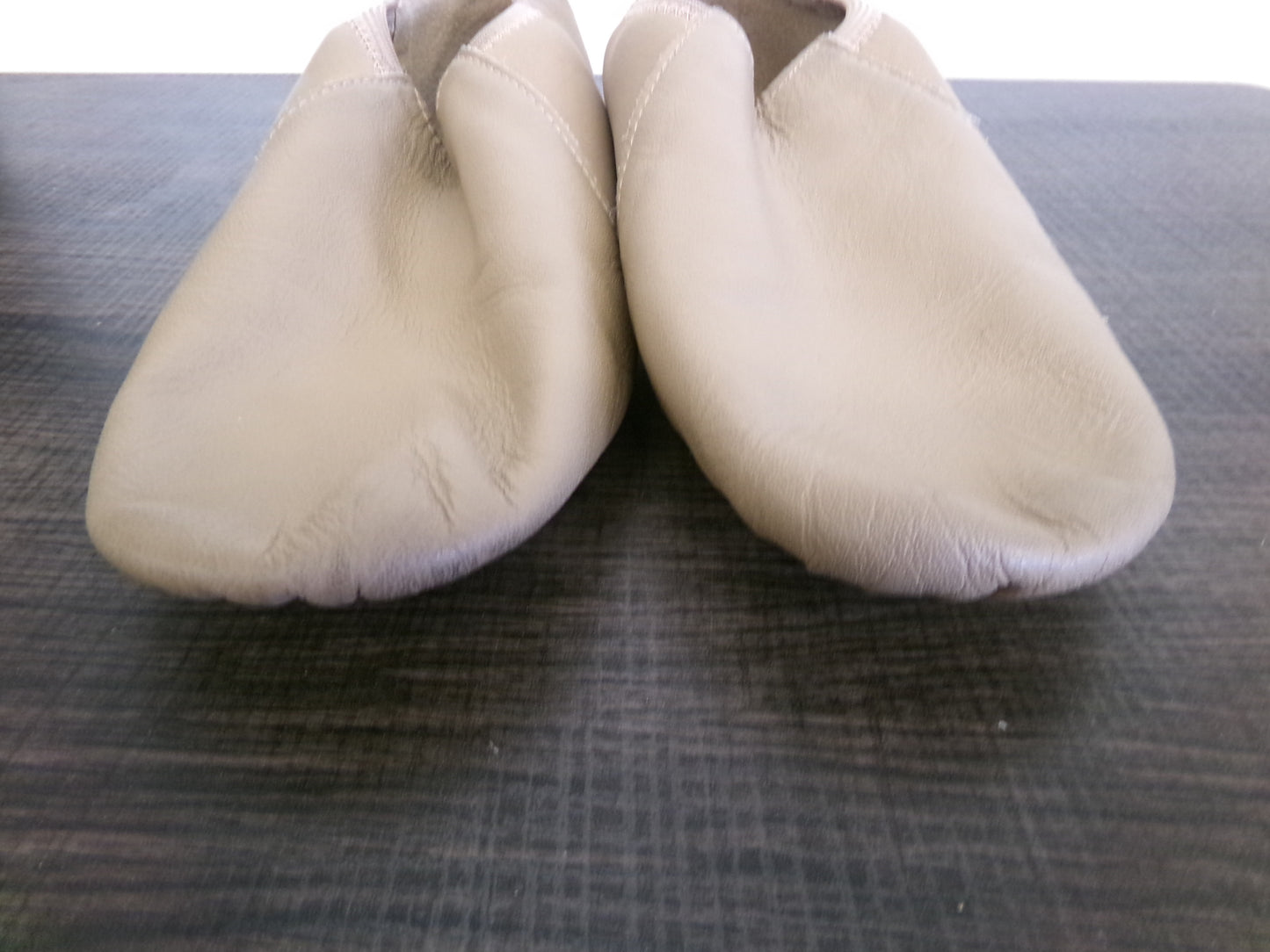 Pre-Owned Jazz Shoes So Danca 6.5M JZ43 Tan Adult Pull On Leather Split Sole