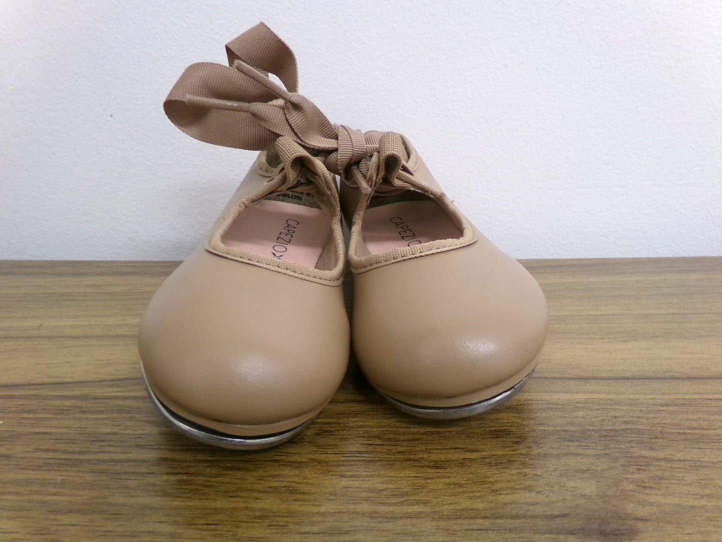 New Closeout Tap Shoes Capezio N625C Caramel Size 7 Toddler NO BOX