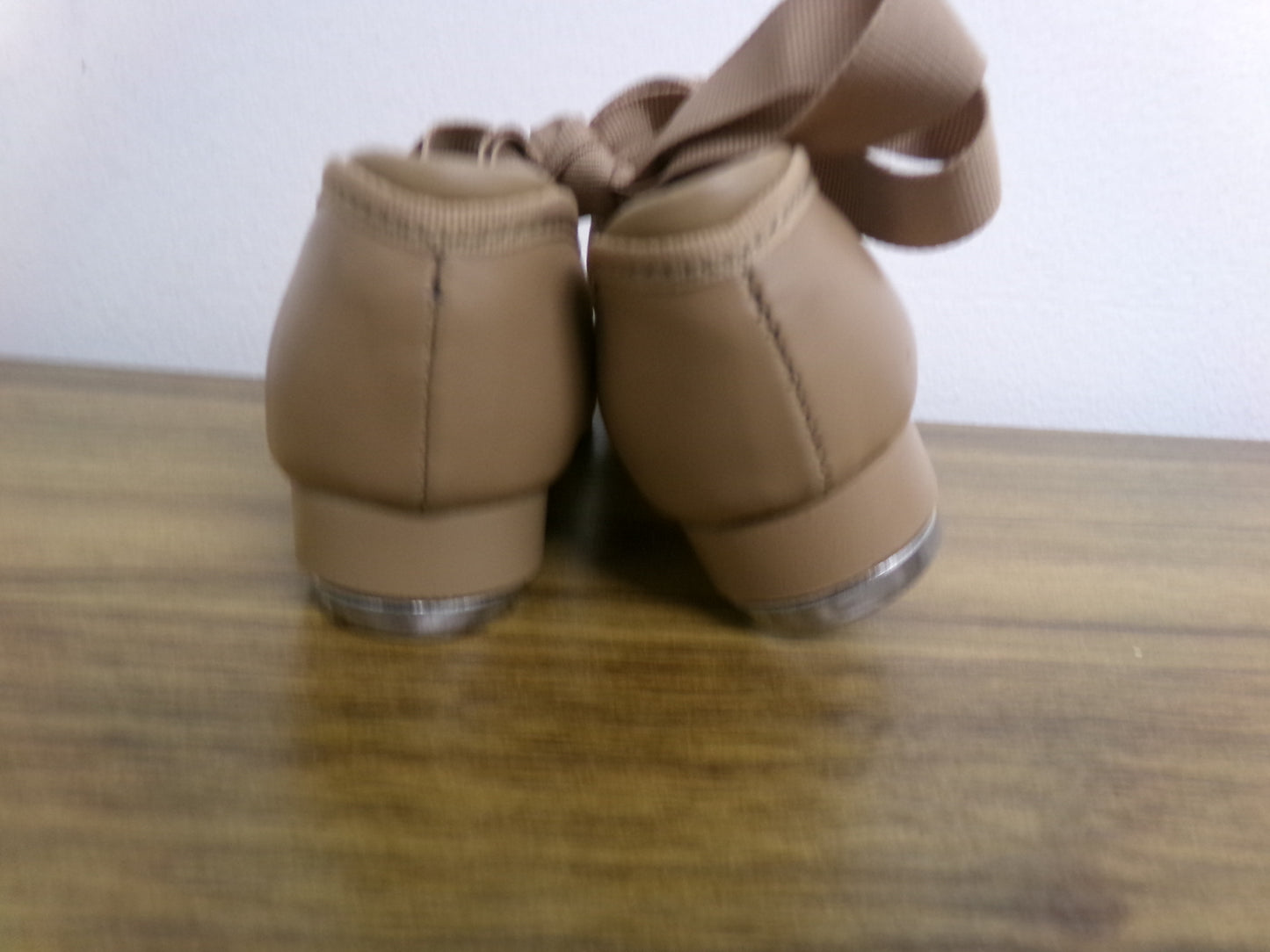 New Closeout Tap Shoes Capezio N625C Caramel Size 7 Toddler NO BOX