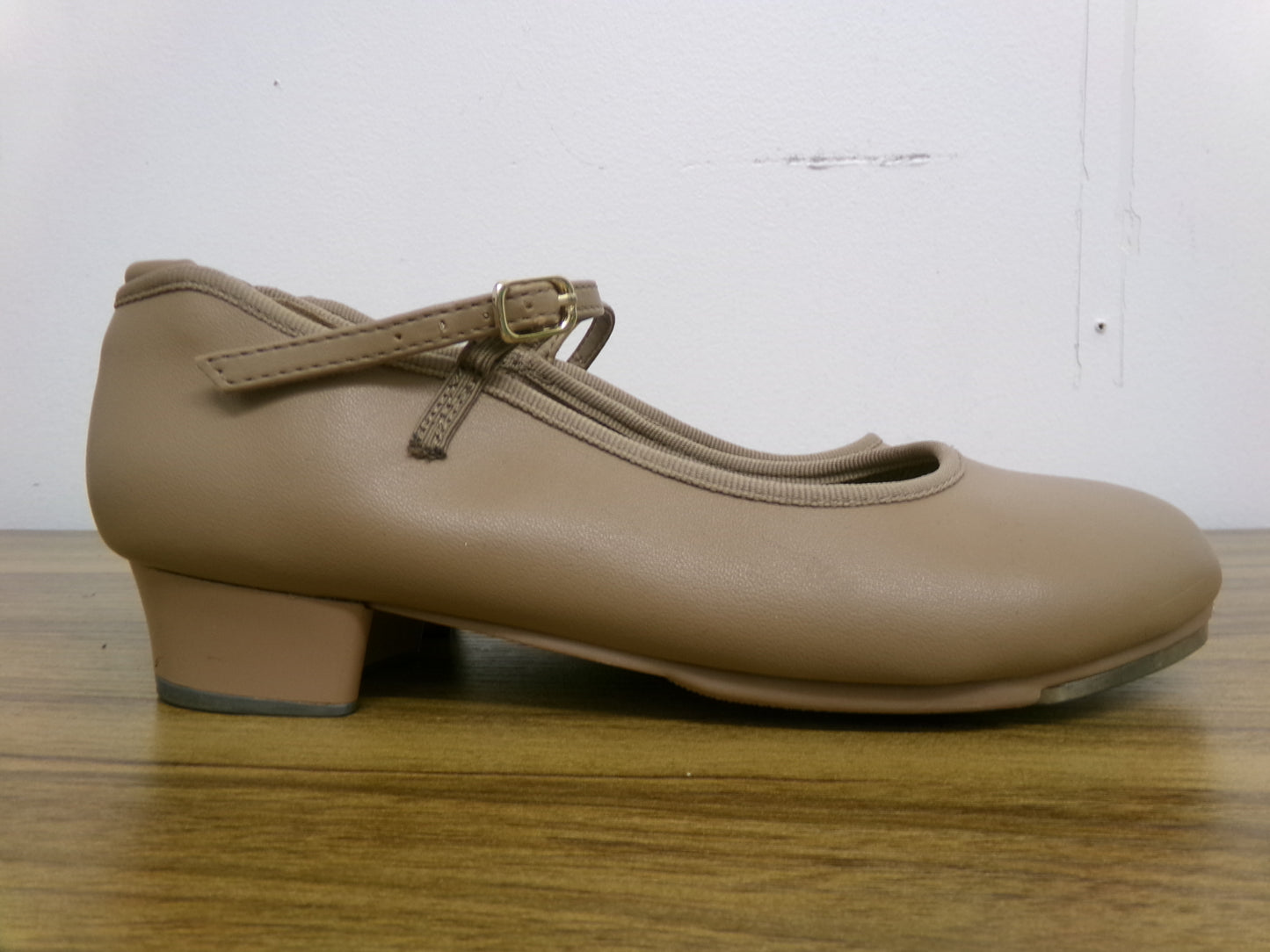 Pre-Owned Tap Shoes Danshuz 753 Adult 5M Tan Mary Jane Buckle