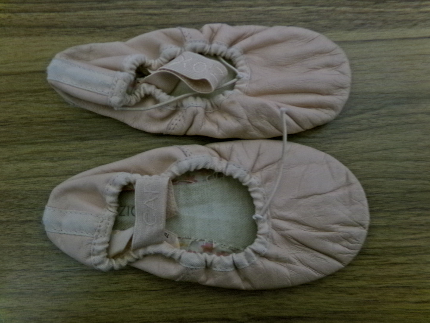 Pre-Owned Ballet Shoes Pink Capezio 205C Daisy Child 11M Leather Strap Full Sole