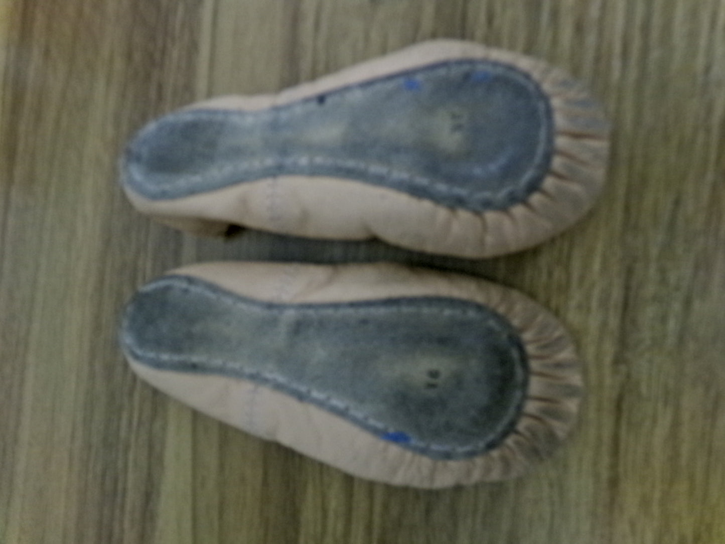 Pre-Owned Ballet Shoes DUX Dance Toddler 9M Man Made Split Sole