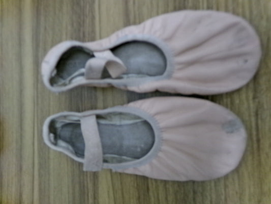 Pre-Owned Ballet Shoes Capezio Little Kid 2W Leather Single Strap Full Sole