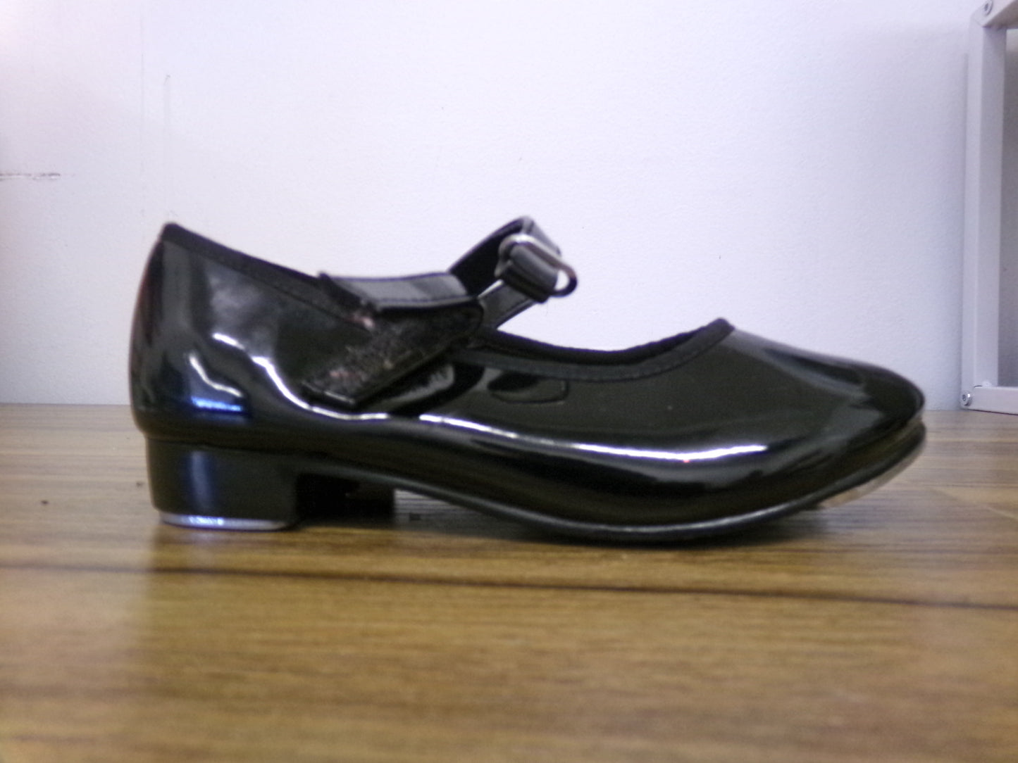 Pre-Owned Tap Shoes Capezio Big Kids 9M Tyette Man Made Elastic Student