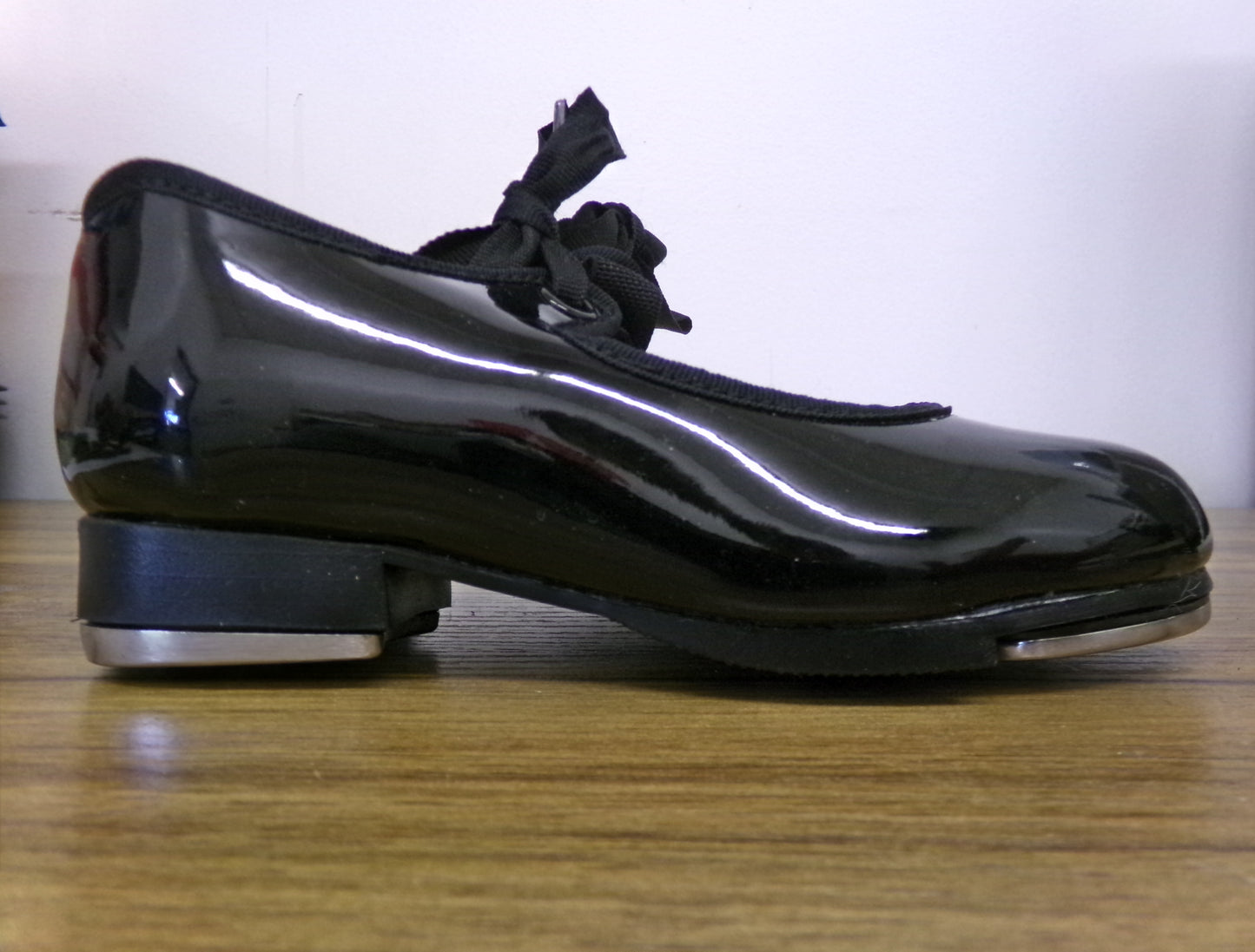 Pre-Owned Tap Shoes Capezio Big Kids 13.5M Tyette Man Made Elastic Student