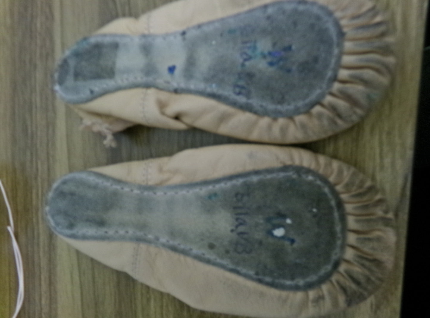 Pre-Owned Ballet Shoes DUX Dance Kids 12.5M Man Made Full Sole