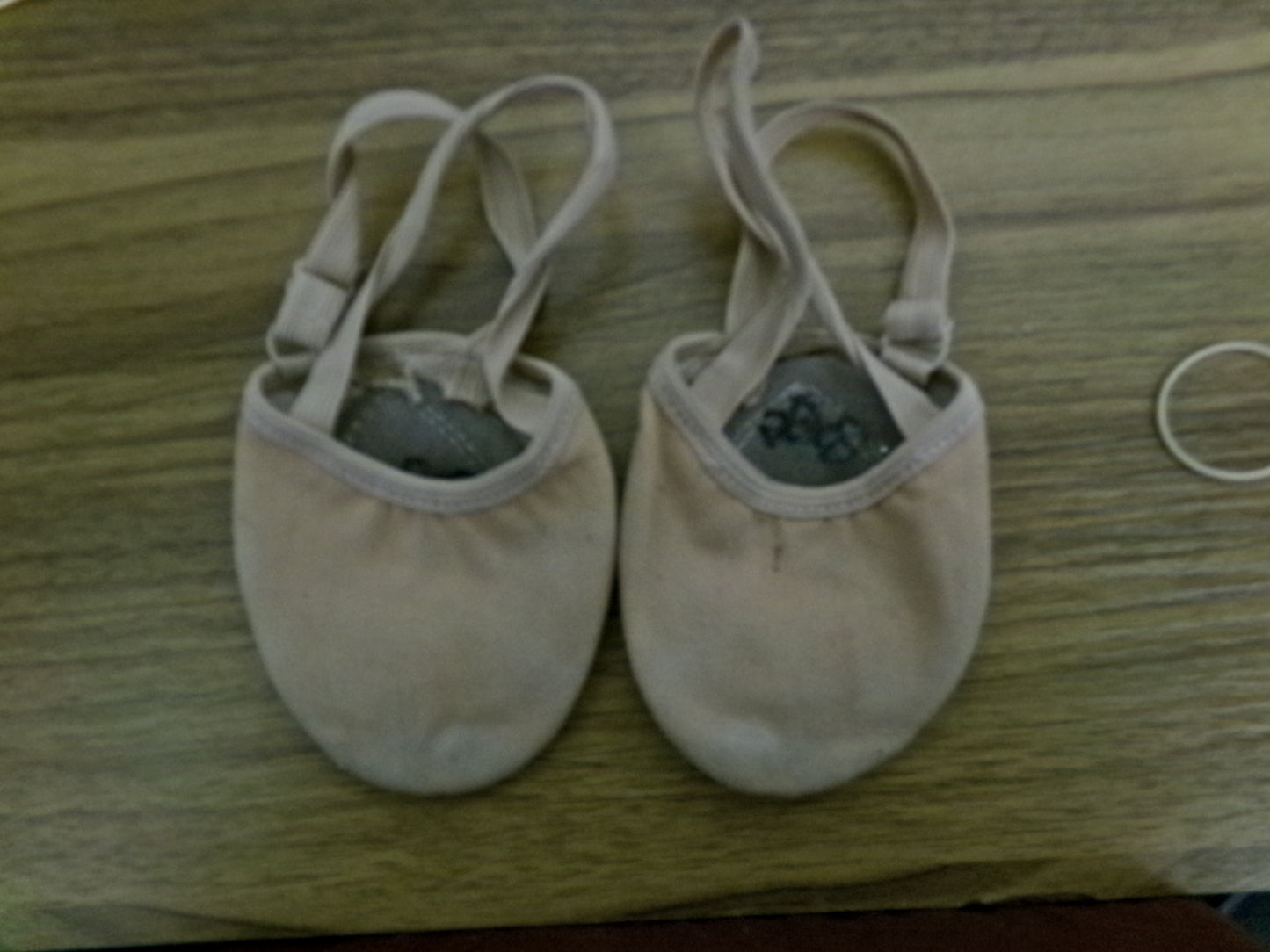 Pre-Owned Pirouette Turners Stretch Canvas Medium Adult Contemporary Modern