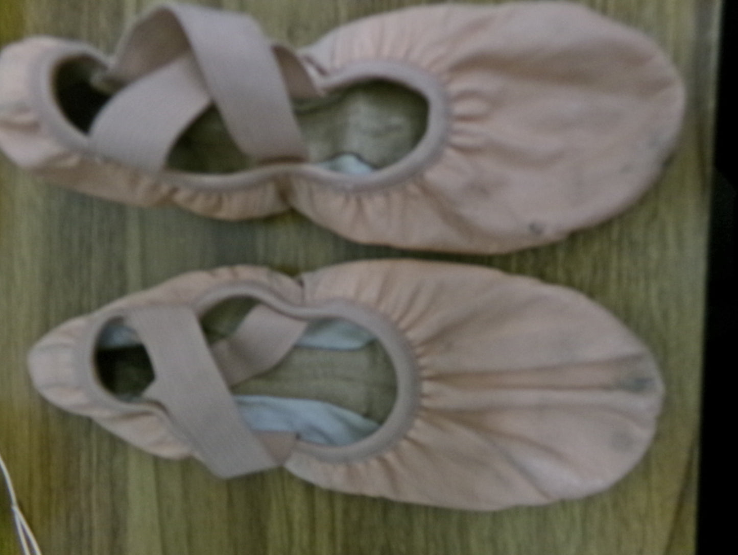 Pre-Owned Ballet Shoes SoDanca Kids 4D Girls  Leather Cross Straps Split Sole