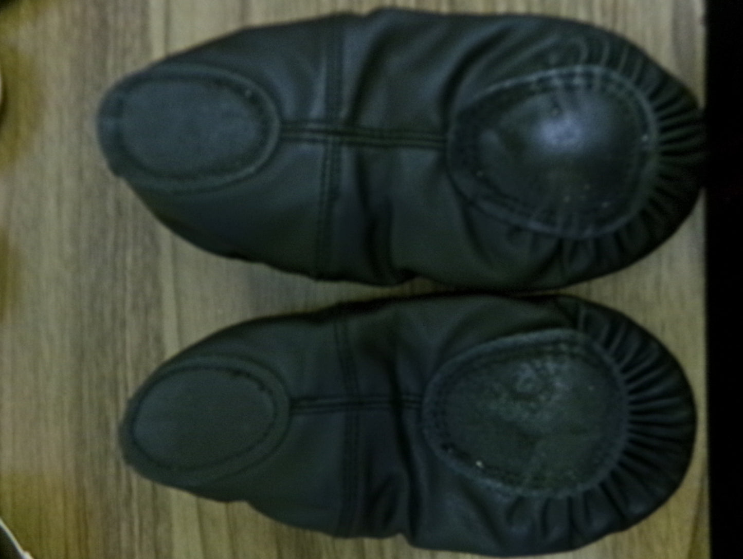 Pre-Owned Ballet Shoes Black Youth 1.5M Kids Split Sole Leather