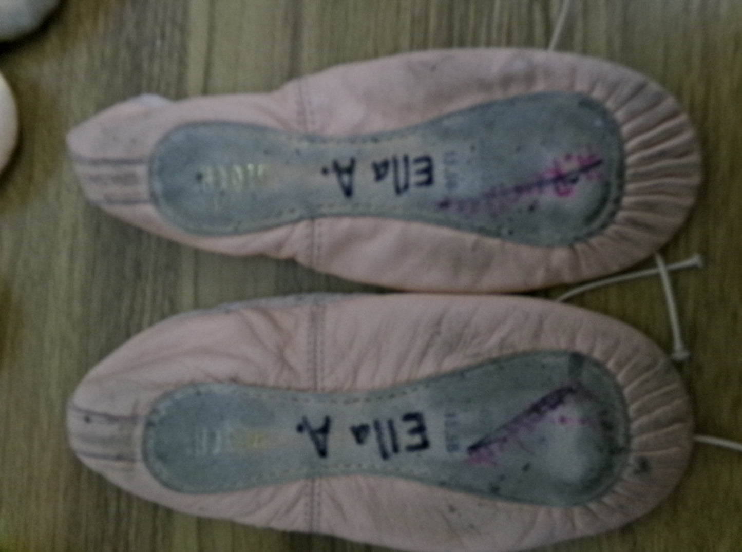 Pre-Owned Ballet Shoes Bloch Kids 13.5M Leather Single Strap Full Sole