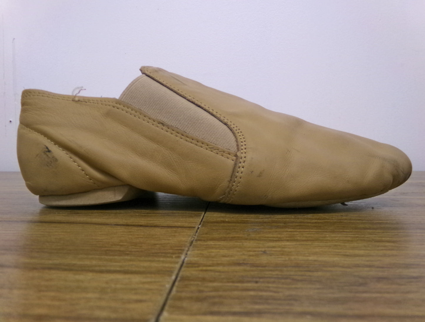 Pre-Owned Shoes Jazz Revolution 606 Tan 8M Adult Slip On