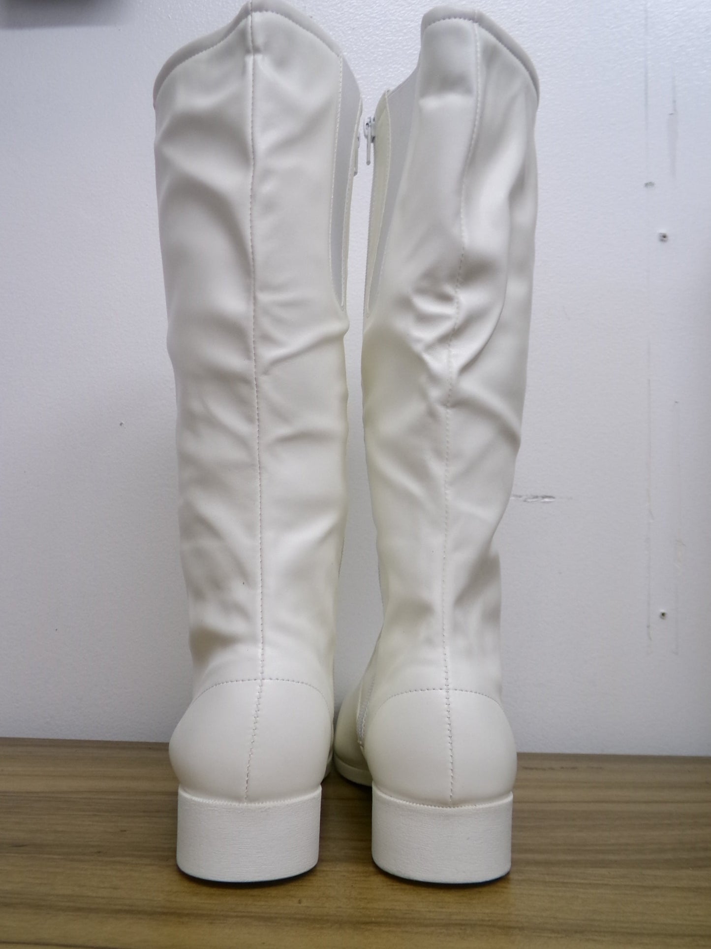 Pre-Owned Parade Shoes Gotham 8.5M Knee High Zip Up Rubber Soles