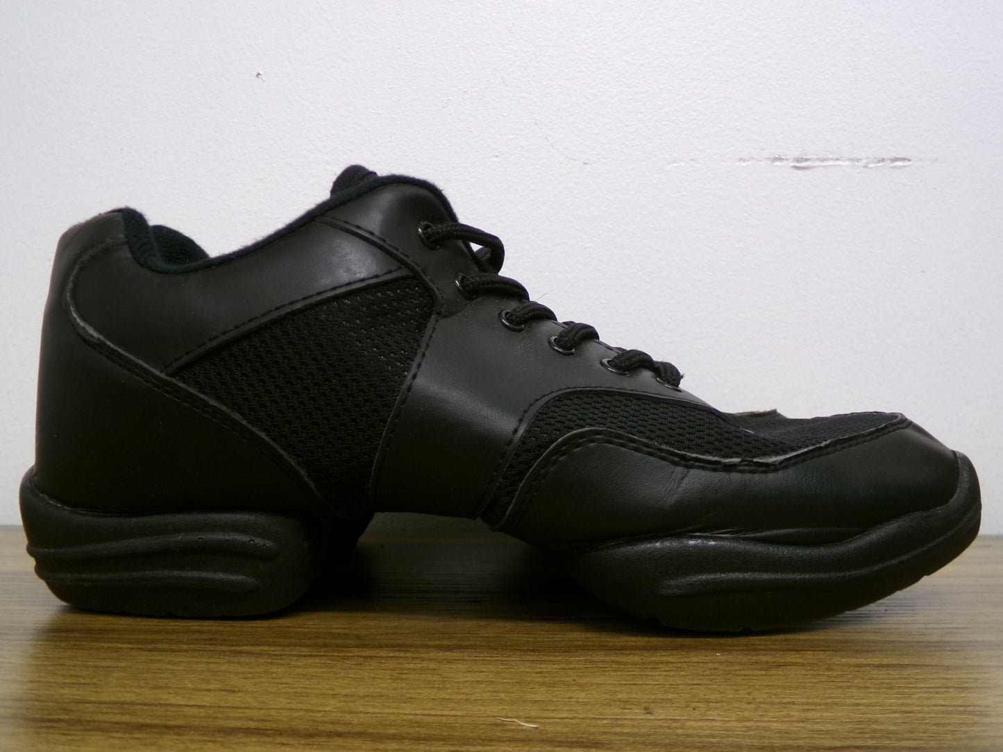 Pre-Owned Hip Hop Shoes Theatricals T8000 Black Adult 9M