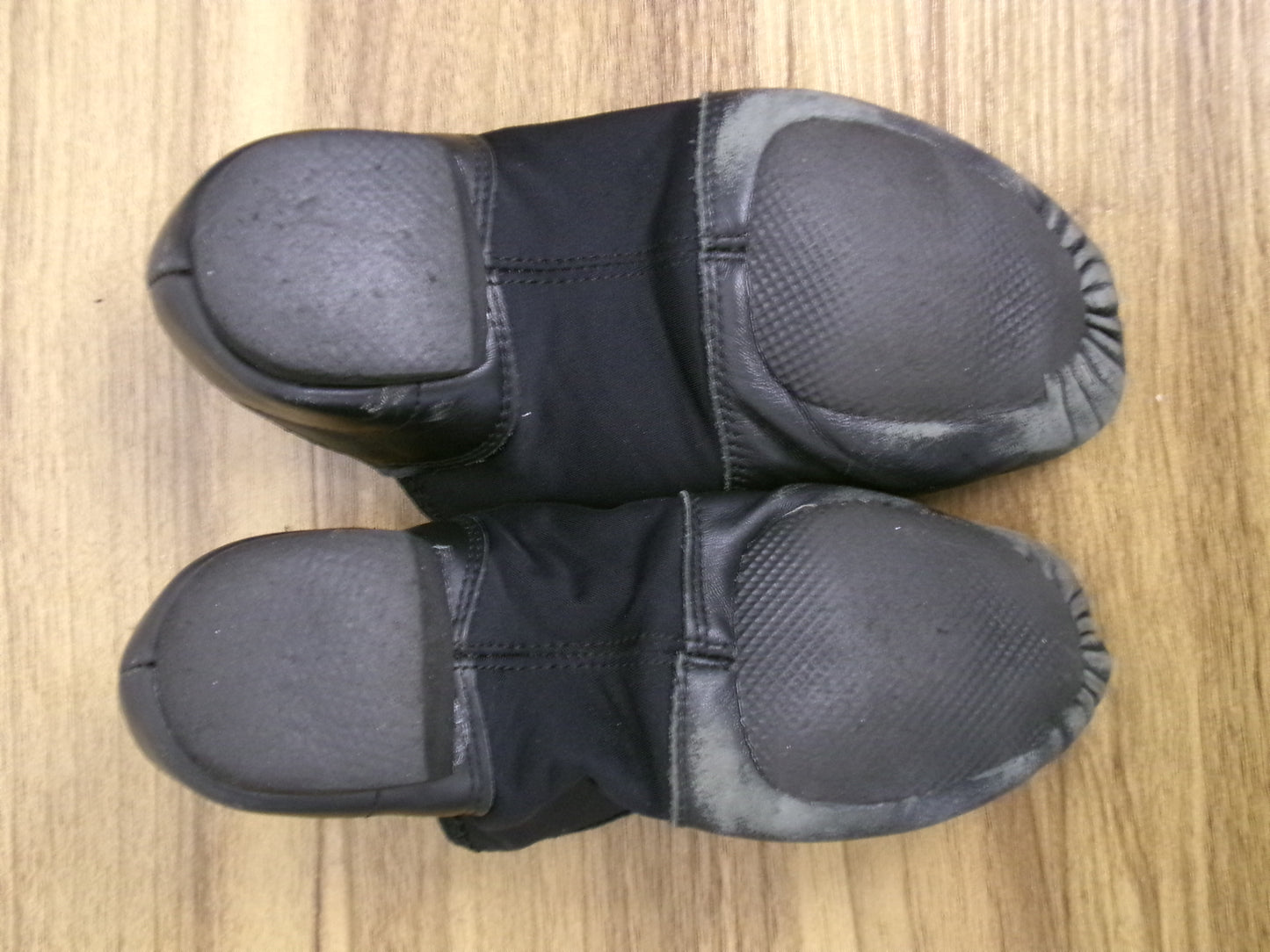 Pre-Owned Dance Shoes Balera Adult 5M Side Elastic Leather Slip On