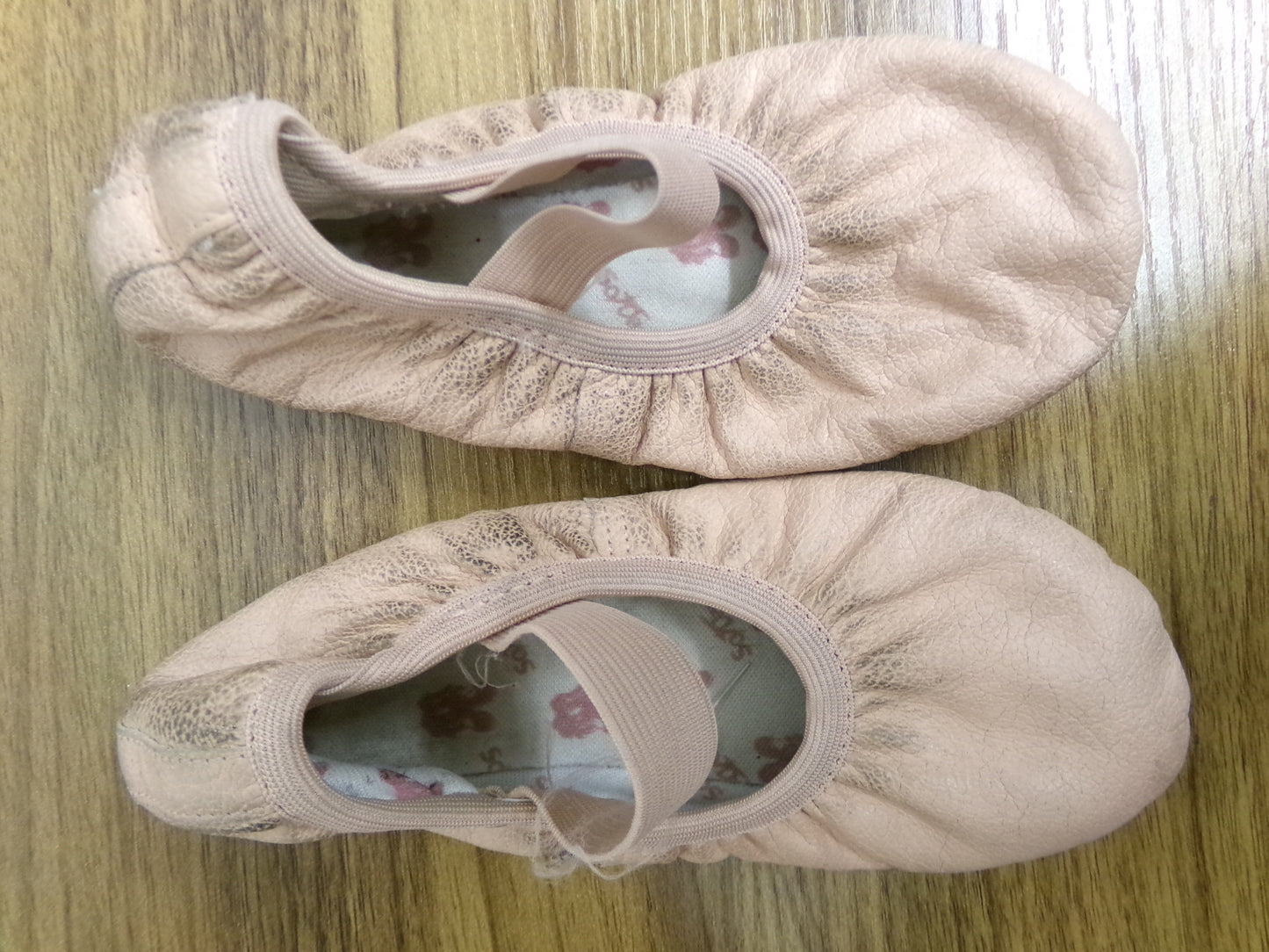 Pre-Owned Ballet Shoes SoDanca Big Kid 13M Pull On Leather Single Strap Full Sole