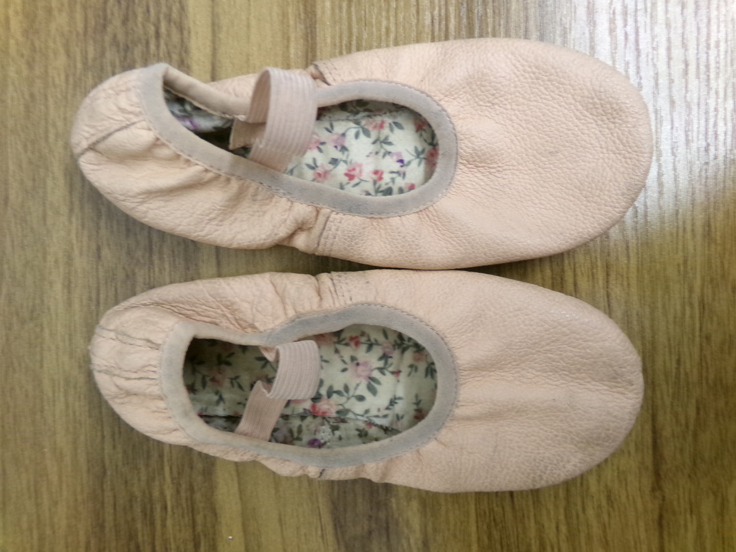 Pre-Owned Ballet Shoes DanzNMotion Toddler 12M Leather Single Strap Full Sole