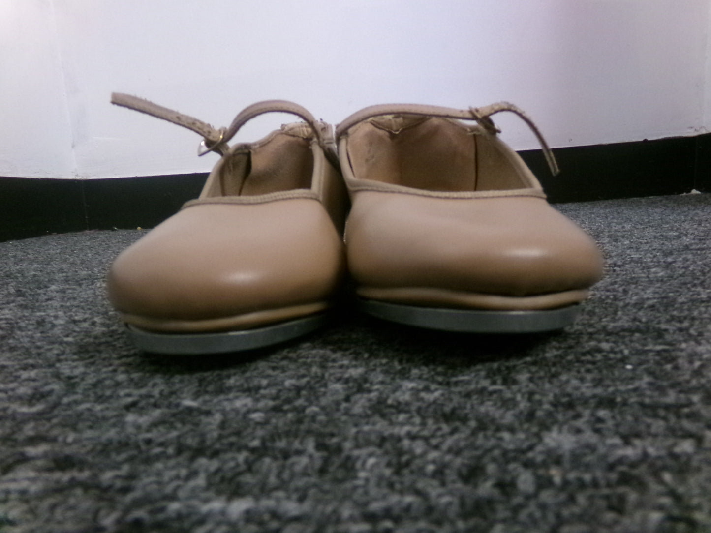 Pre-Owned Tan Tap Shoes Danshuz 752 Girls 4M Mary Jane Buckle