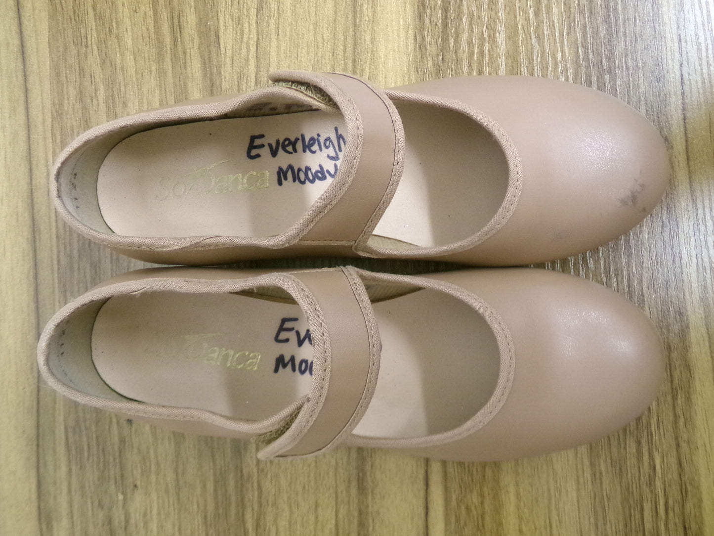 Dance Tan Tap Shoes SoDanca Youth 4.5M Mary Jane Leather Loop Strap