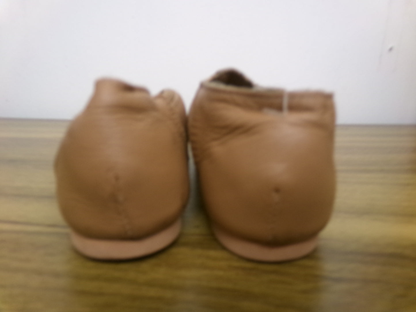 Pre-Owned Jazz Shoes So Danca 6M JZ43 Tan Adult Pull On Leather Split Sole