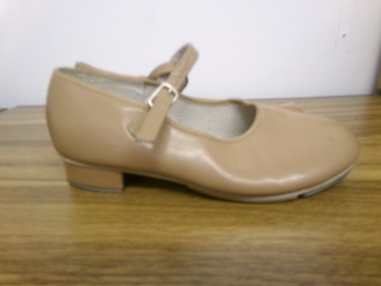 Pre-Owned Tap Shoes Revolution Style 826 6M Adult Mary Jane Buckle Tan