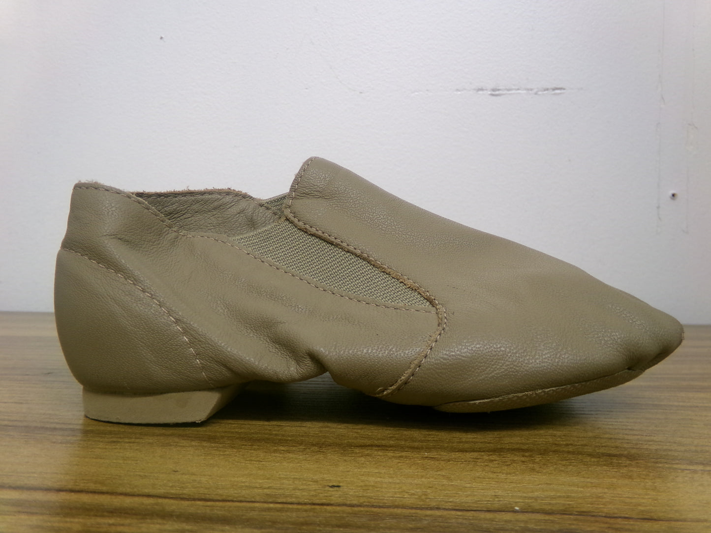 Pre-Owned Jazz Shoes Capezio 12.5 Adult 11M Tan Leather Split Sole